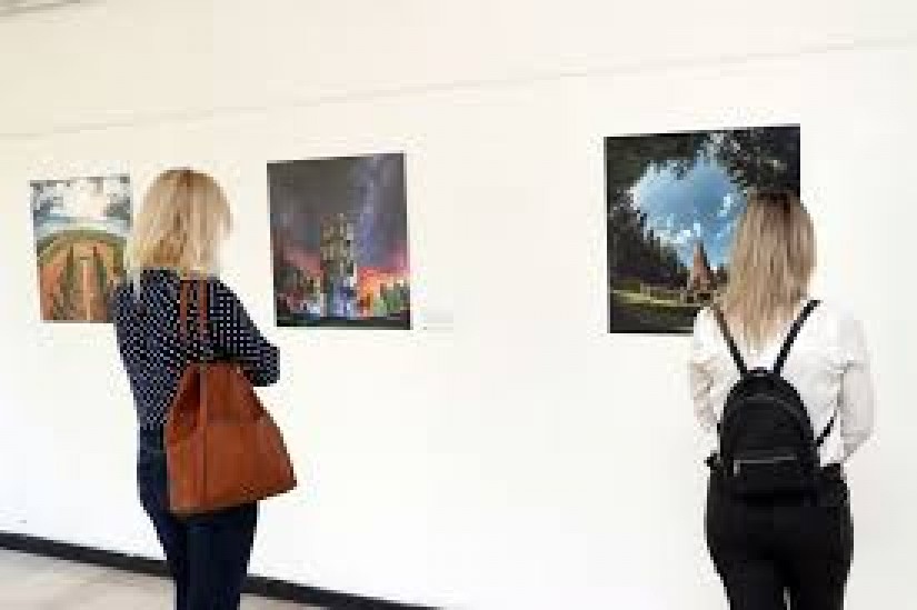 IZLOŽBA "PLAVI VOZ" POSVEĆENA SPOMENICIMA DRUGOG SVJETSKOG RATA